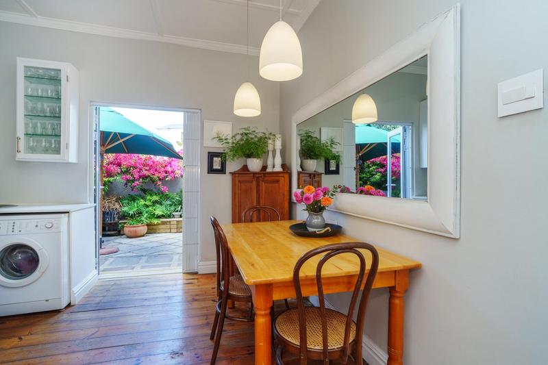 2 Bedroom Property for Sale in Wynberg Upper Western Cape